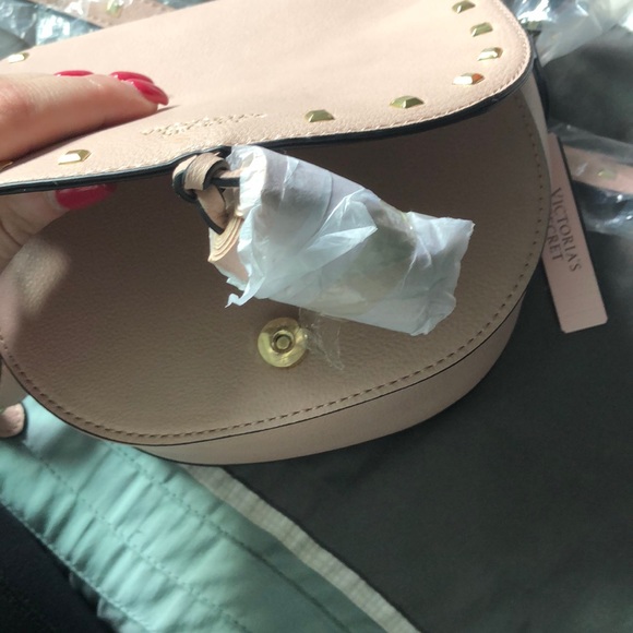 BrAND NEW BLUSH PINK VS CROSSBODY - Picture 7 of 7
